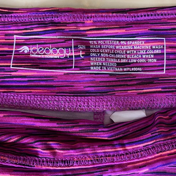 Size Large Purple and Pink Leggings/Yoga Pants - Picture 2 of 3